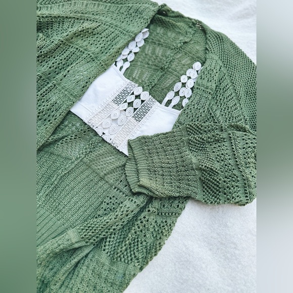 Olivia Boho Chic Knit Netted Granny Cardigan EUC - Picture 2 of 8